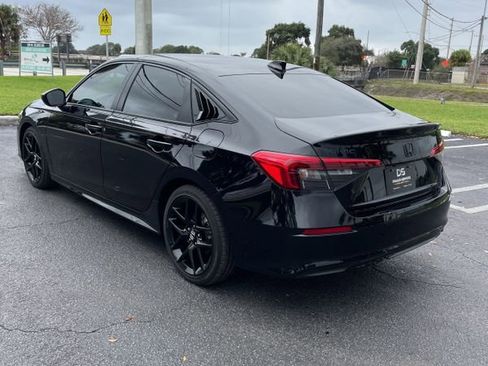 Used 2023 Honda Civic Sport image 9