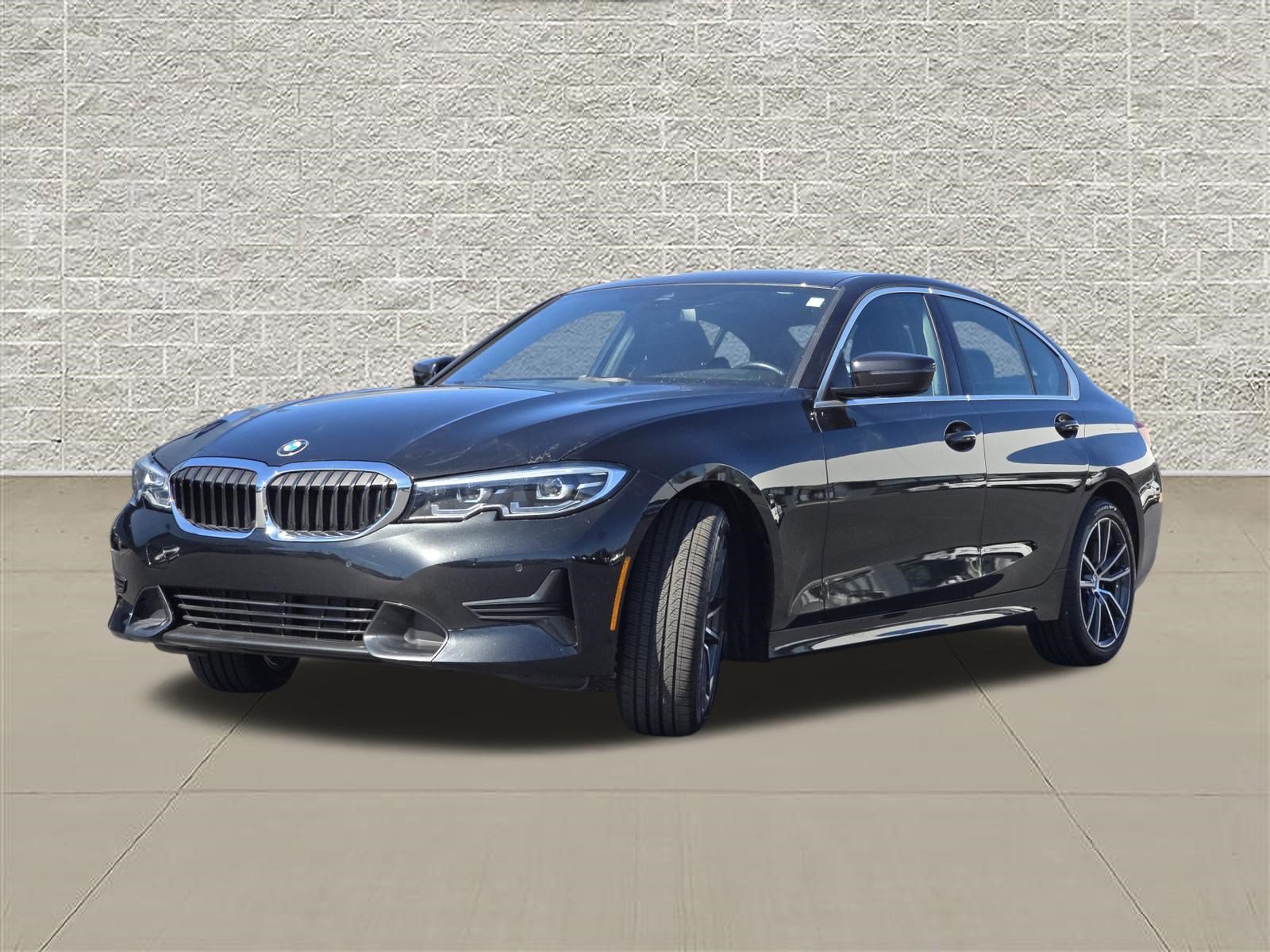 Used 2019 BMW 330i xDrive Sedan w/ Convenience Package AWD/4WD image 3
