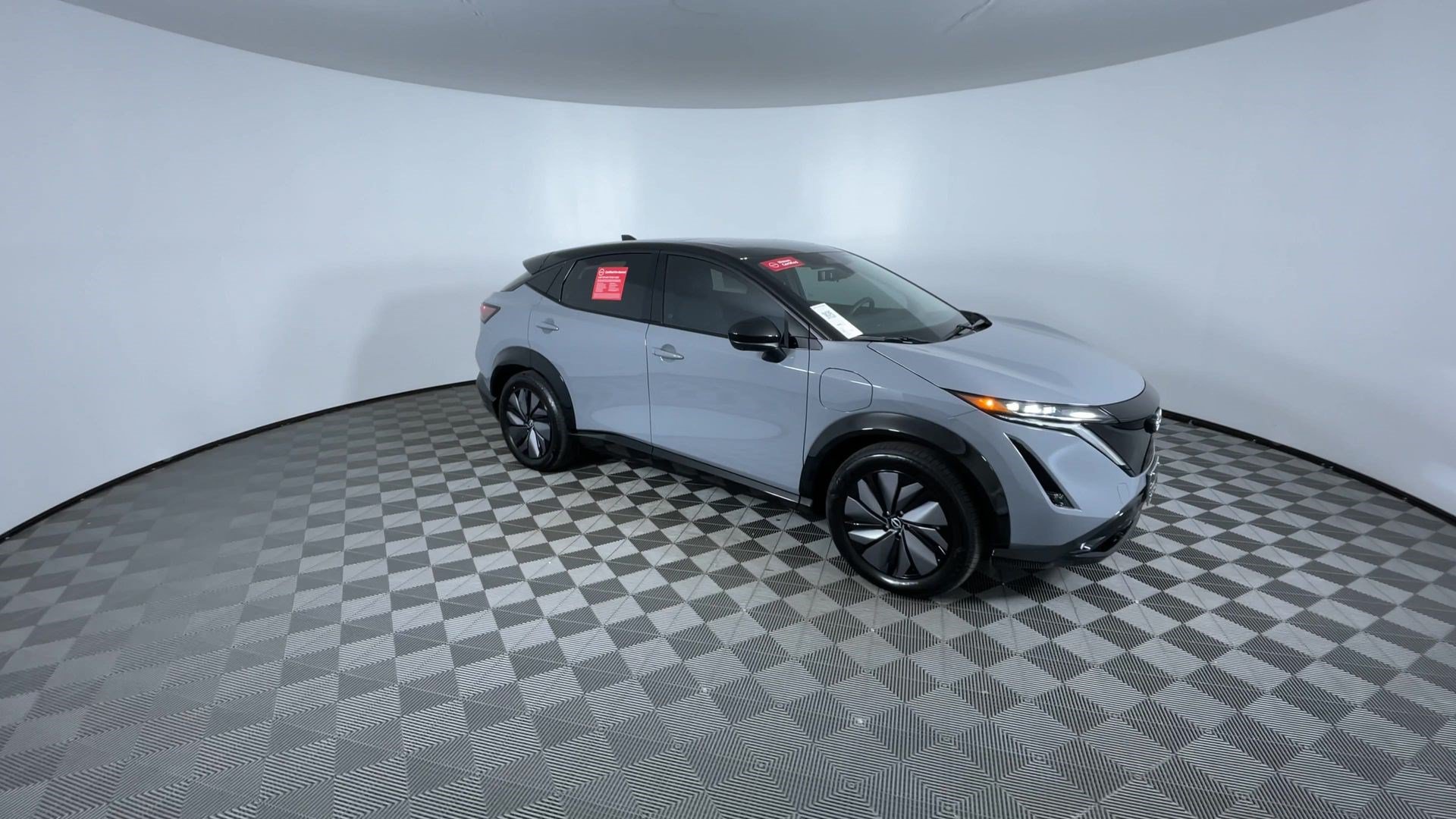 Certified 2024 Nissan Ariya AWD image 2