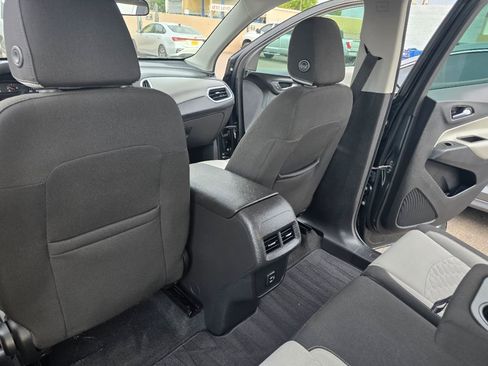 Used 2020 Chevrolet Equinox LS image 35