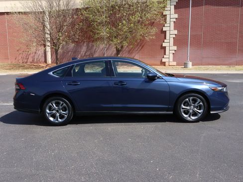 Used 2024 Honda Accord EX image 30