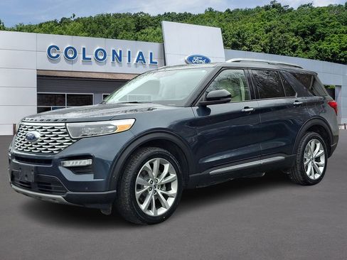 Certified 2023 Ford Explorer Platinum w/ Technology Package image 3