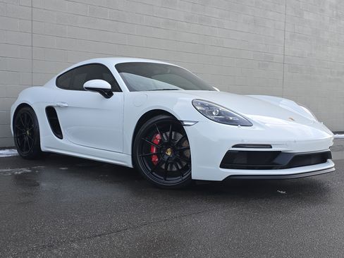 Certified 2025 Porsche 718 Cayman GT4 image 7