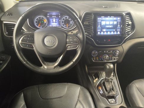 Used 2019 Jeep Cherokee Limited FWD image 22