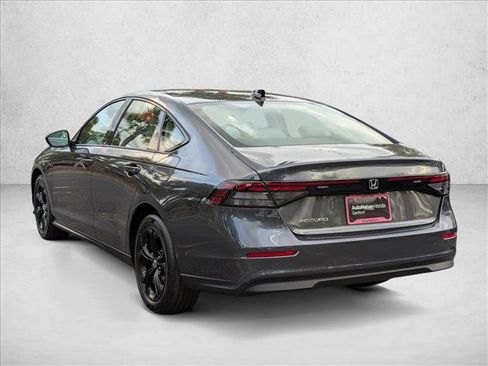 Certified 2025 Honda Accord SE image 9