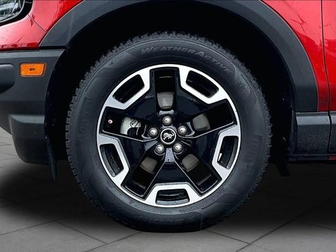 Used 2024 Ford Bronco Sport Outer Banks w/ Tech Package AWD/4WD image 11