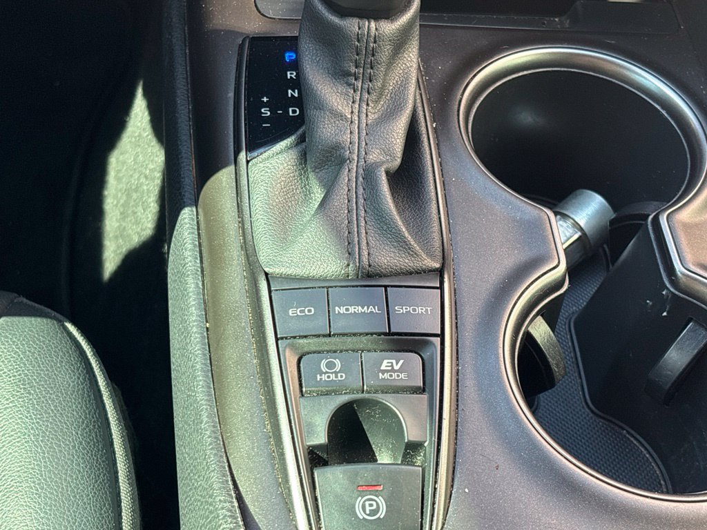 Used 2021 Toyota Camry SE w/ Audio Upgrade Package FWD image 15