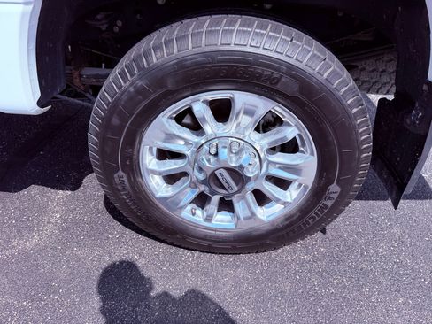 Used 2020 Ford F350 Limited AWD/4WD image 28