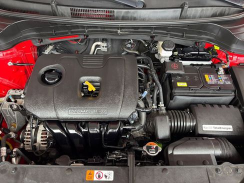Used 2025 Kia Soul LX w/ LX Technology Package FWD image 32