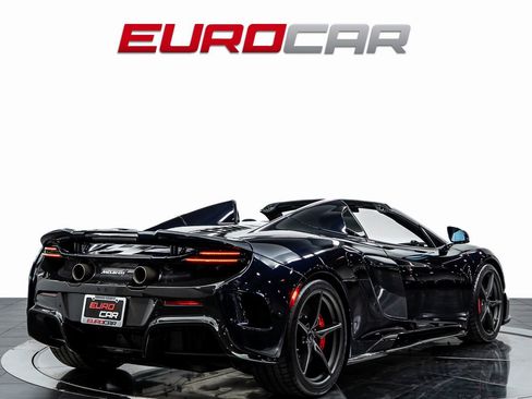 Used 2016 McLaren 675LT Spider image 6