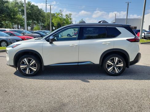 Certified 2023 Nissan Rogue Platinum w/ Platinum Premium Package FWD image 9