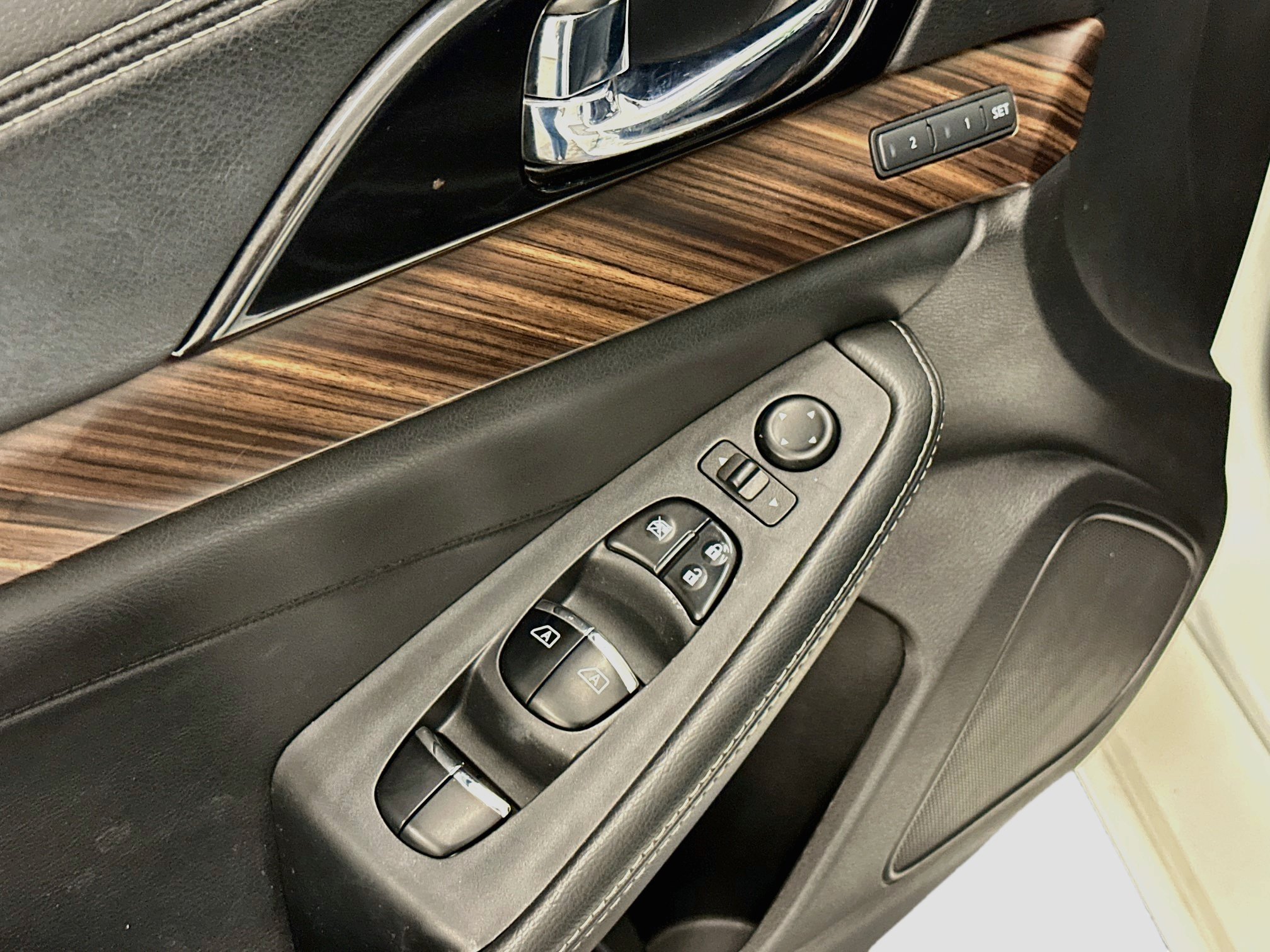 Used 2018 Nissan Maxima Platinum FWD image 15