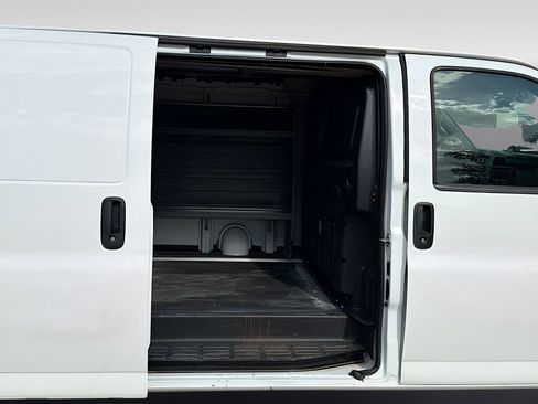 Used 2025 Chevrolet Express 2500 w/ Driver Convenience Package RWD image 21