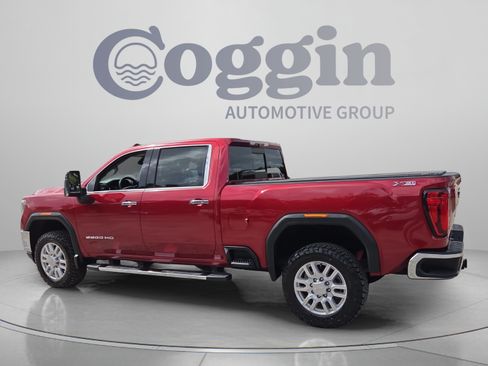Used 2020 GMC Sierra 2500 SLT w/ SLT Premium Plus Package AWD/4WD image 3