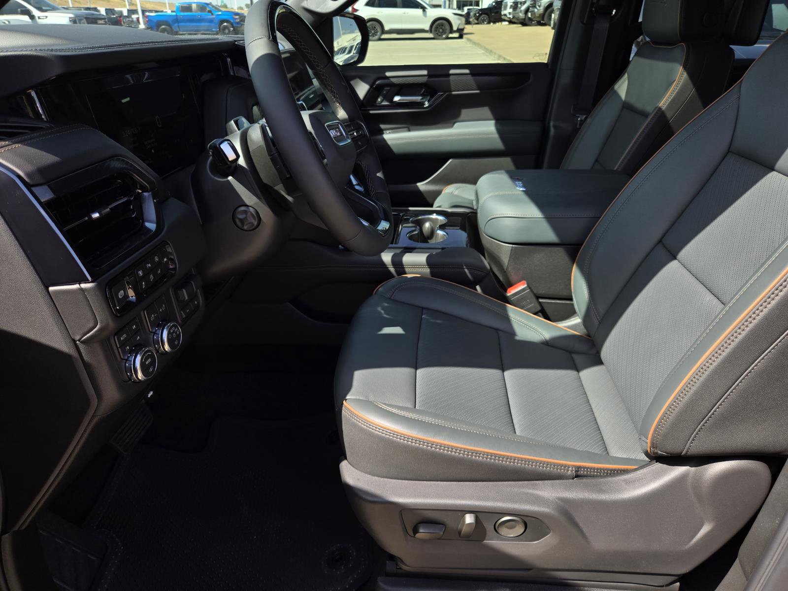 New 2026 GMC Yukon AT4 AWD/4WD image 7