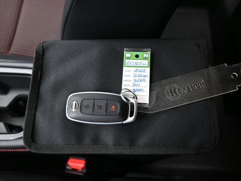 Used 2025 Nissan Kicks SR FWD image 20