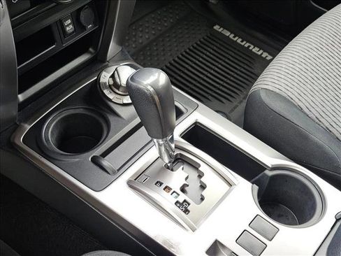 Used 2019 Toyota 4Runner SR5 AWD/4WD image 12