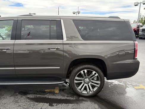 Used 2019 GMC Yukon XL Denali w/ Open Road Package AWD/4WD image 13