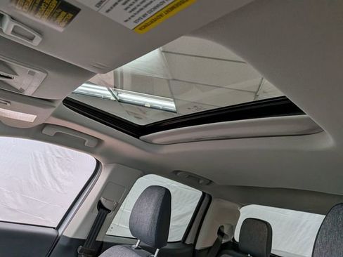 Used 2025 Ford Maverick XLT w/ Equipment Group 301A image 17