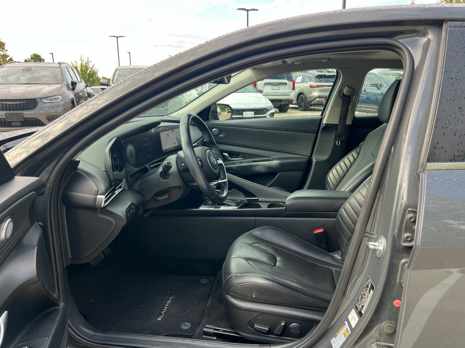 Certified 2023 Hyundai Elantra Limited w/ Preferred Accessory Package FWD image 22