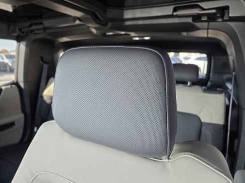 New 2026 GMC Hummer EV SUV image 21