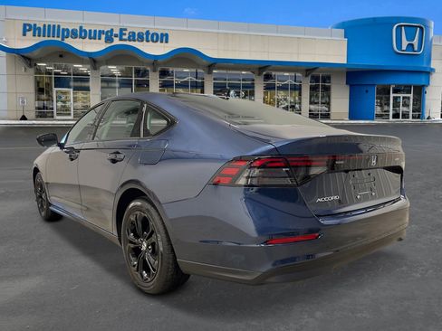 New 2025 Honda Accord SE image 3