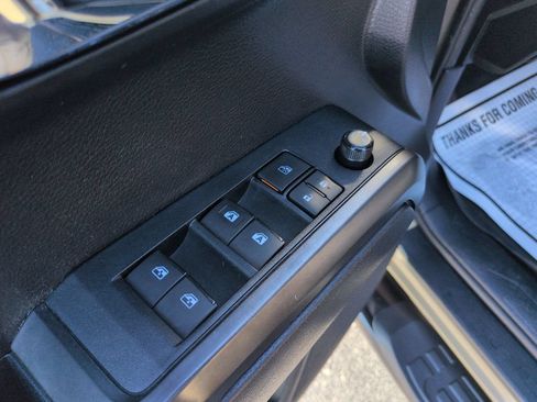 Used 2020 Toyota Tacoma TRD Sport w/ Technology Package AWD/4WD image 11