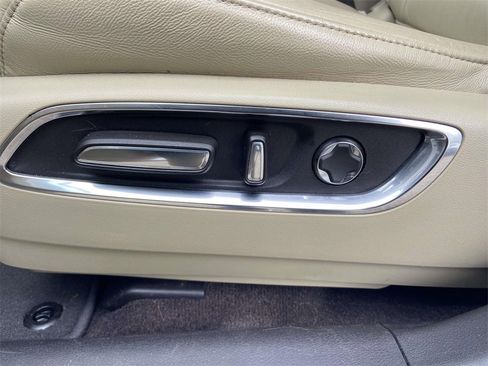 Used 2020 Acura MDX FWD image 17