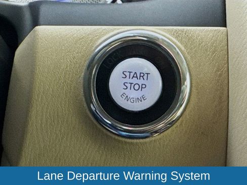 Used 2017 INFINITI QX80 2WD w/ Deluxe Technology Package image 16