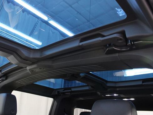 Used 2024 GMC Hummer EV 3X AWD/4WD image 35