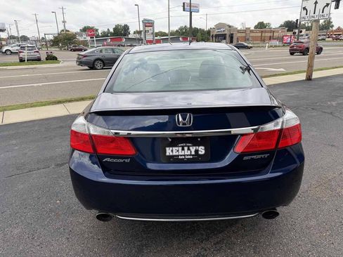 Used 2014 Honda Accord Sport image 4
