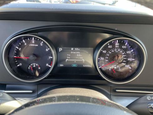 Used 2024 Kia Carnival LX image 25