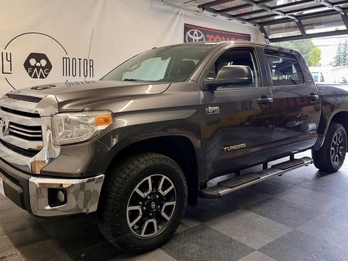 Used 2016 Toyota Tundra SR5 w/ TRD Off Road Package AWD/4WD image 8