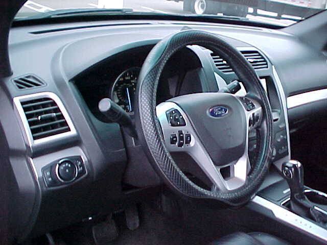 Used 2014 Ford Explorer XLT w/ Equipment Group 202A AWD/4WD image 51