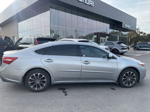 Used 2016 Toyota Avalon XLE Premium image 8