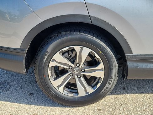 Used 2019 Honda CR-V LX image 9