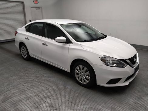 Used 2018 Nissan Sentra S FWD image 11