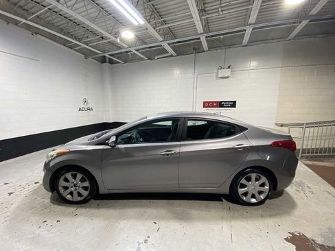 Used 2012 Hyundai Elantra Limited w/ Technology Pkg 5 FWD image 3