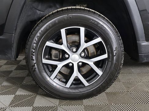 Used 2024 Jeep Grand Cherokee L Limited w/ Luxury Tech Group II image 27