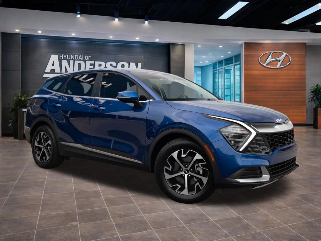 Used 2025 Kia Sportage EX FWD image 3