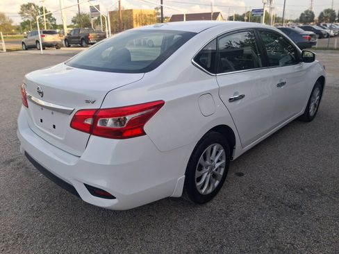 Used 2019 Nissan Sentra SV FWD image 4