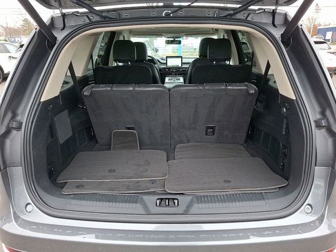 Used 2023 Lincoln Aviator AWD w/ Premium Package image 31