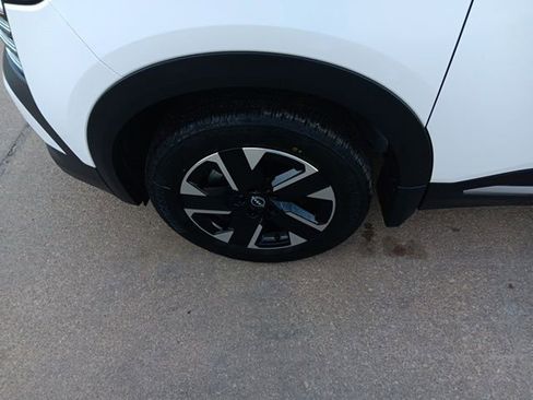 New 2026 Nissan Kicks SV w/ SV Premium Package image 37