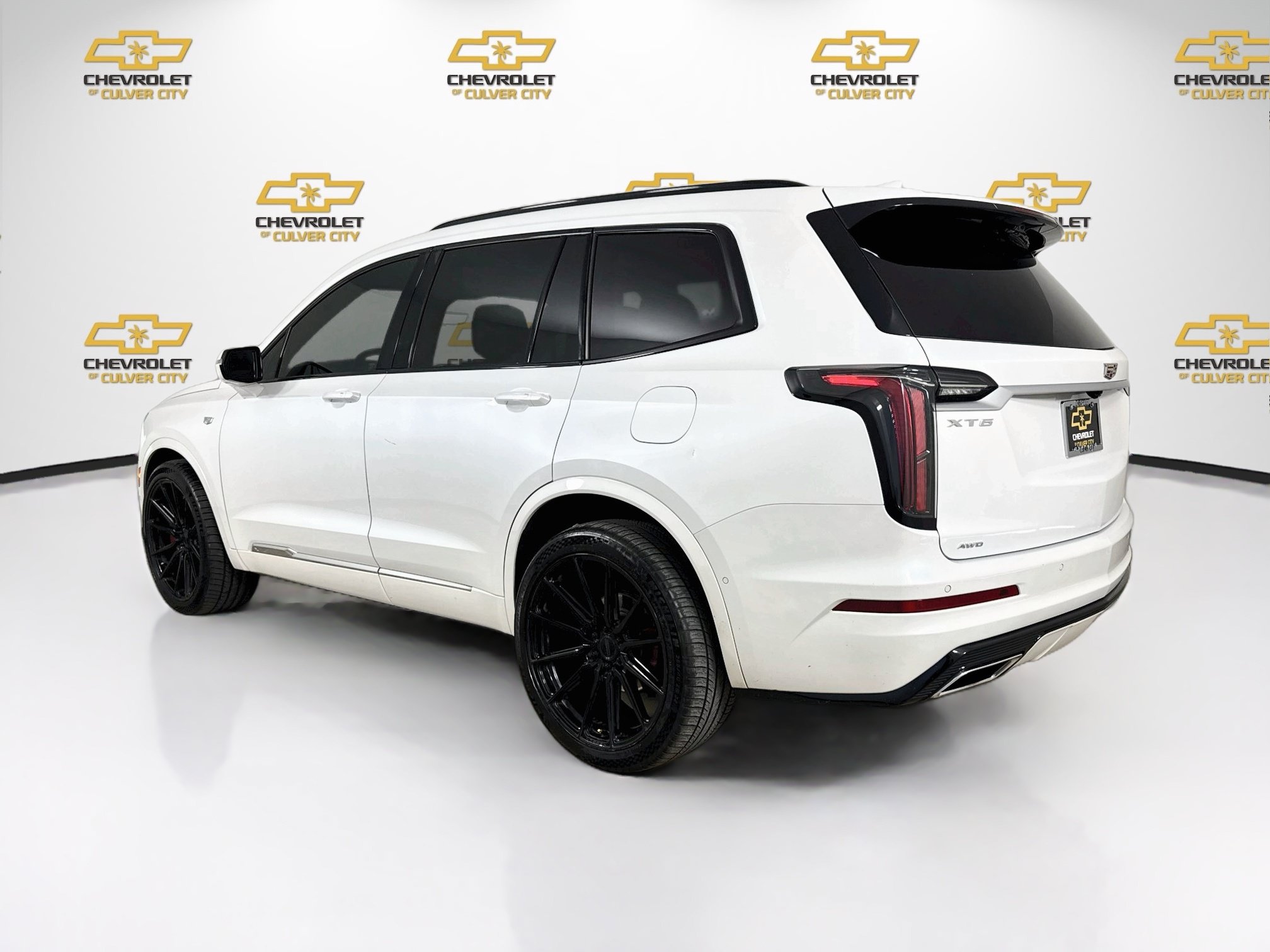 Used 2022 Cadillac XT6 Sport w/ Technology Package AWD/4WD image 6