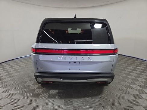 Used 2024 Rivian R1S Adventure AWD/4WD image 4