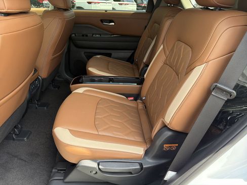 New 2026 Nissan Pathfinder Platinum w/ Cargo Package FWD image 25