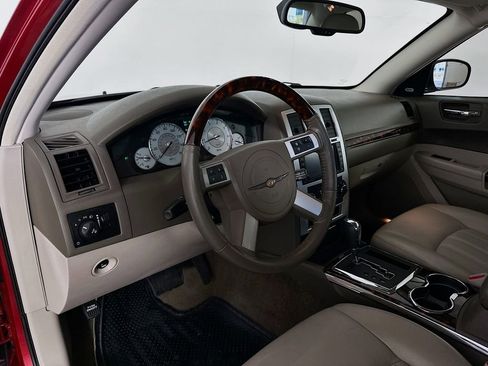 Used 2009 Chrysler 300 C image 9