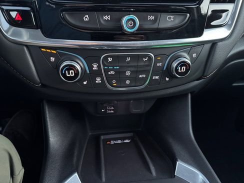 Used 2020 Chevrolet Traverse Premier w/ LPO, Floor Liner Package image 22