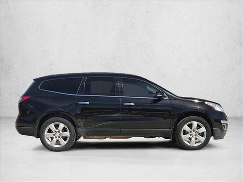 Used 2017 Chevrolet Traverse LT w/ Style and Technology Package AWD/4WD image 4