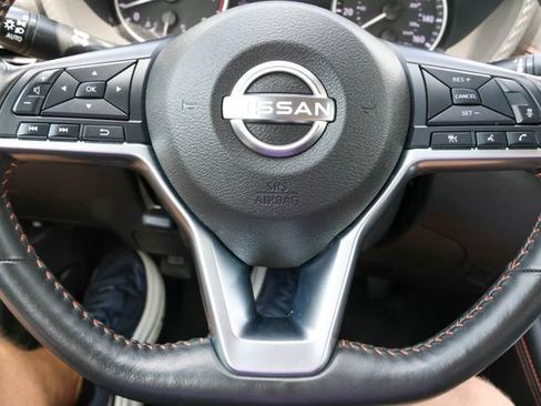 Used 2024 Nissan Sentra SR w/ SR Premium Package FWD image 25